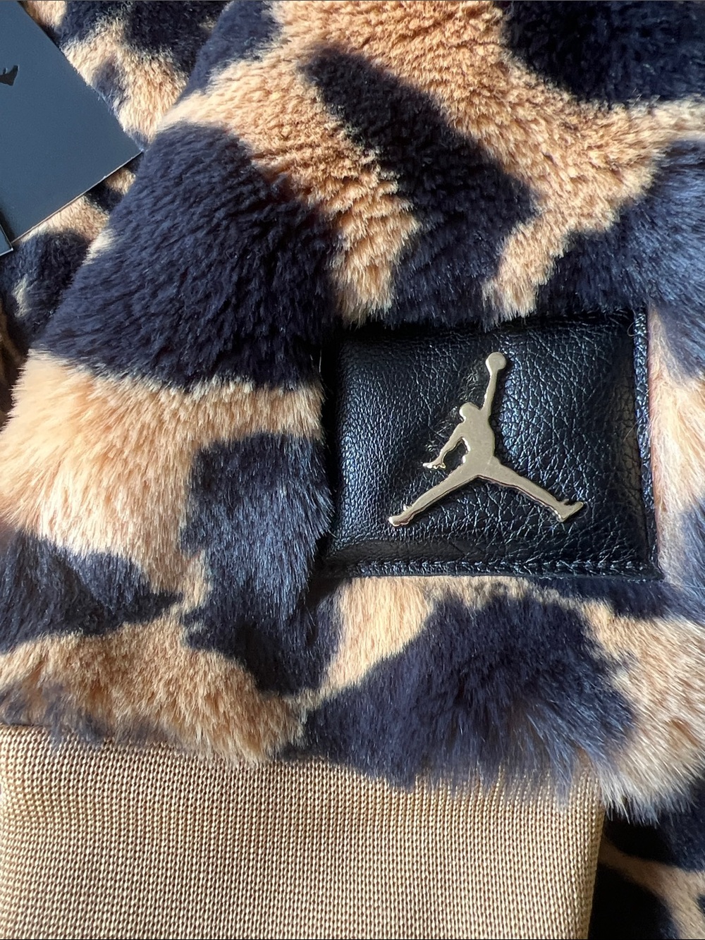 NEW! Limited Edition. Jordan Leopard-Print Faux Fur Half-Zip w/ hood. Silk lined - Picture 2 of 8